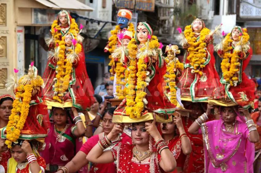 Gangaur Festival Celebrating Tradition and Devotion in Jaipur, Rajasthan